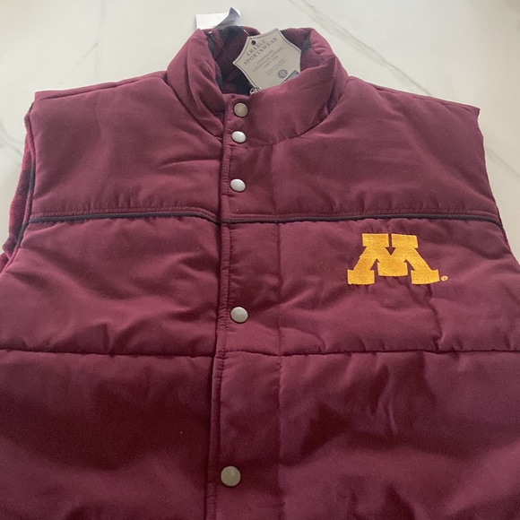 Men’s full zip button up Minnesota winter vest size large NWTs - Picture 2 of 8